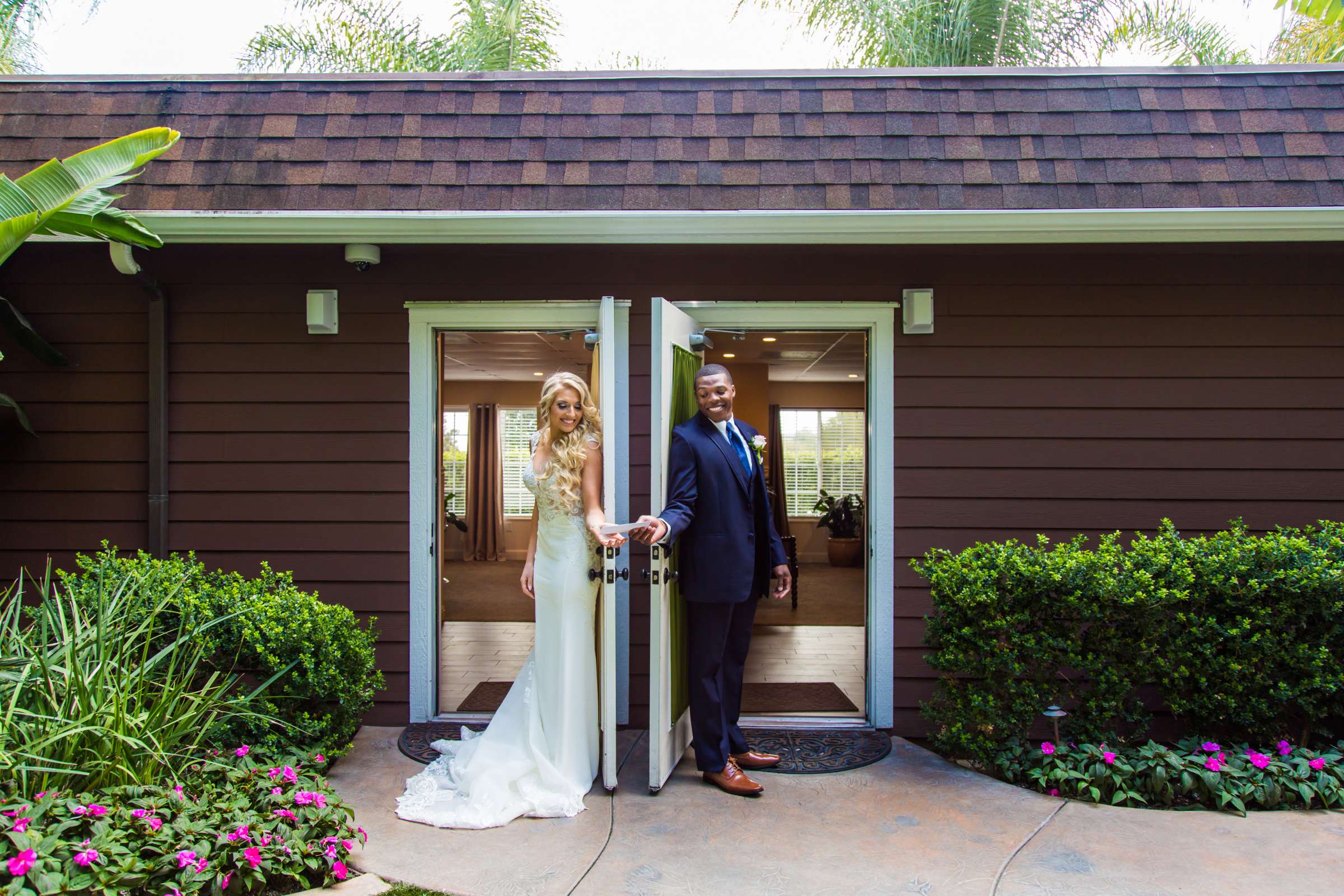First Look at Grand Tradition Estate Wedding, Mary and Jordan Wedding Photo #451621 by True Photography