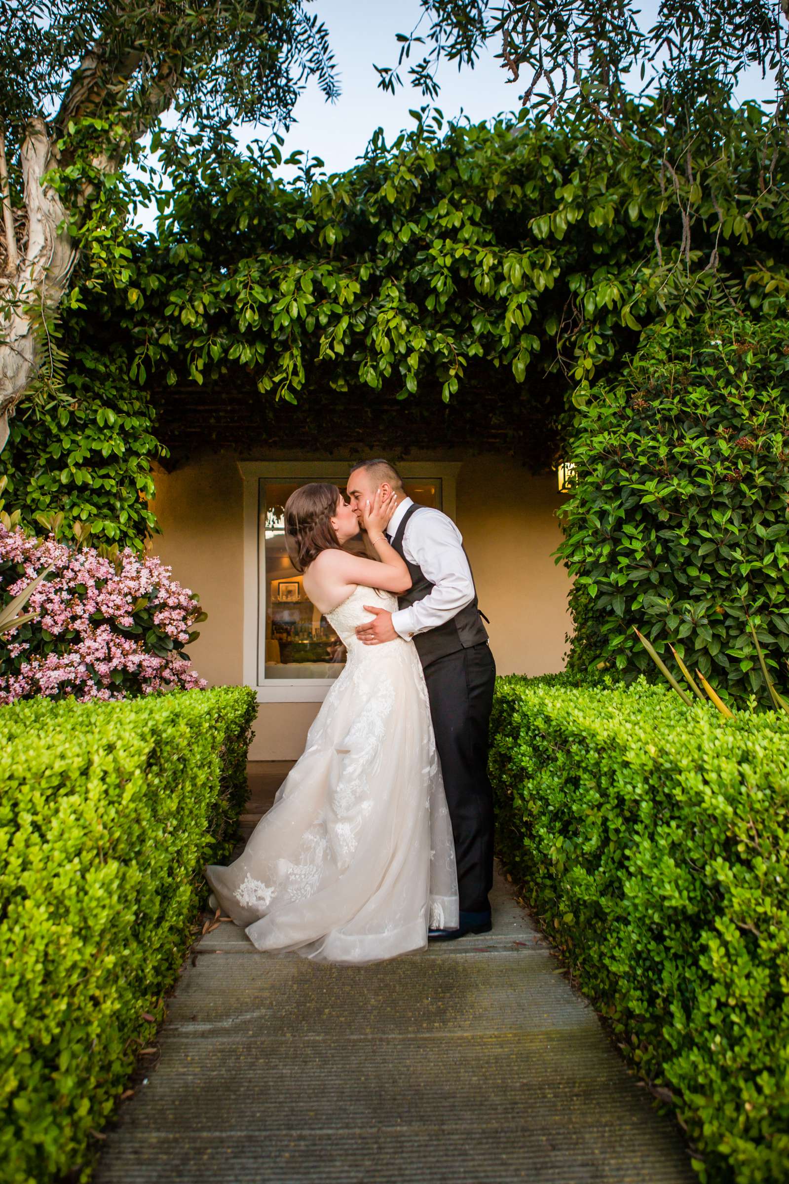 Twin Oaks Golf Course Wedding, Ashley and Oscar Wedding Photo #3 by True Photography