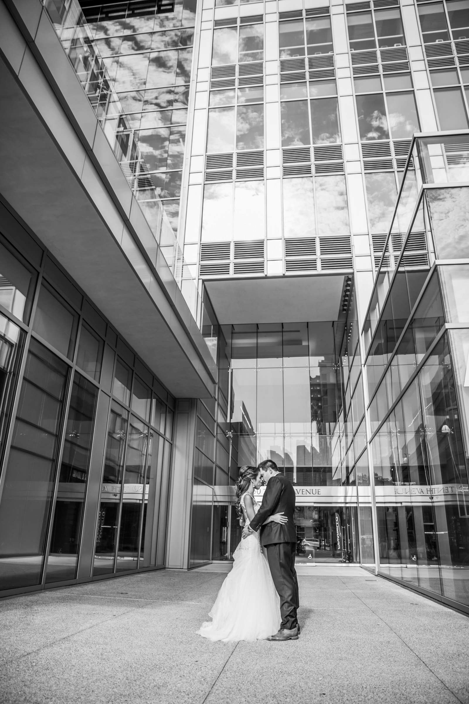 The Ultimate Skybox Wedding, Syna and Noah Wedding Photo #7 by True Photography