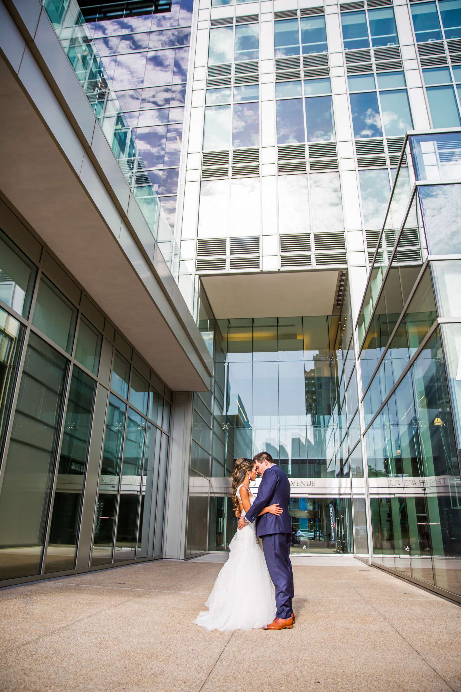 The Ultimate Skybox Wedding, Syna and Noah Wedding Photo #6 by True Photography