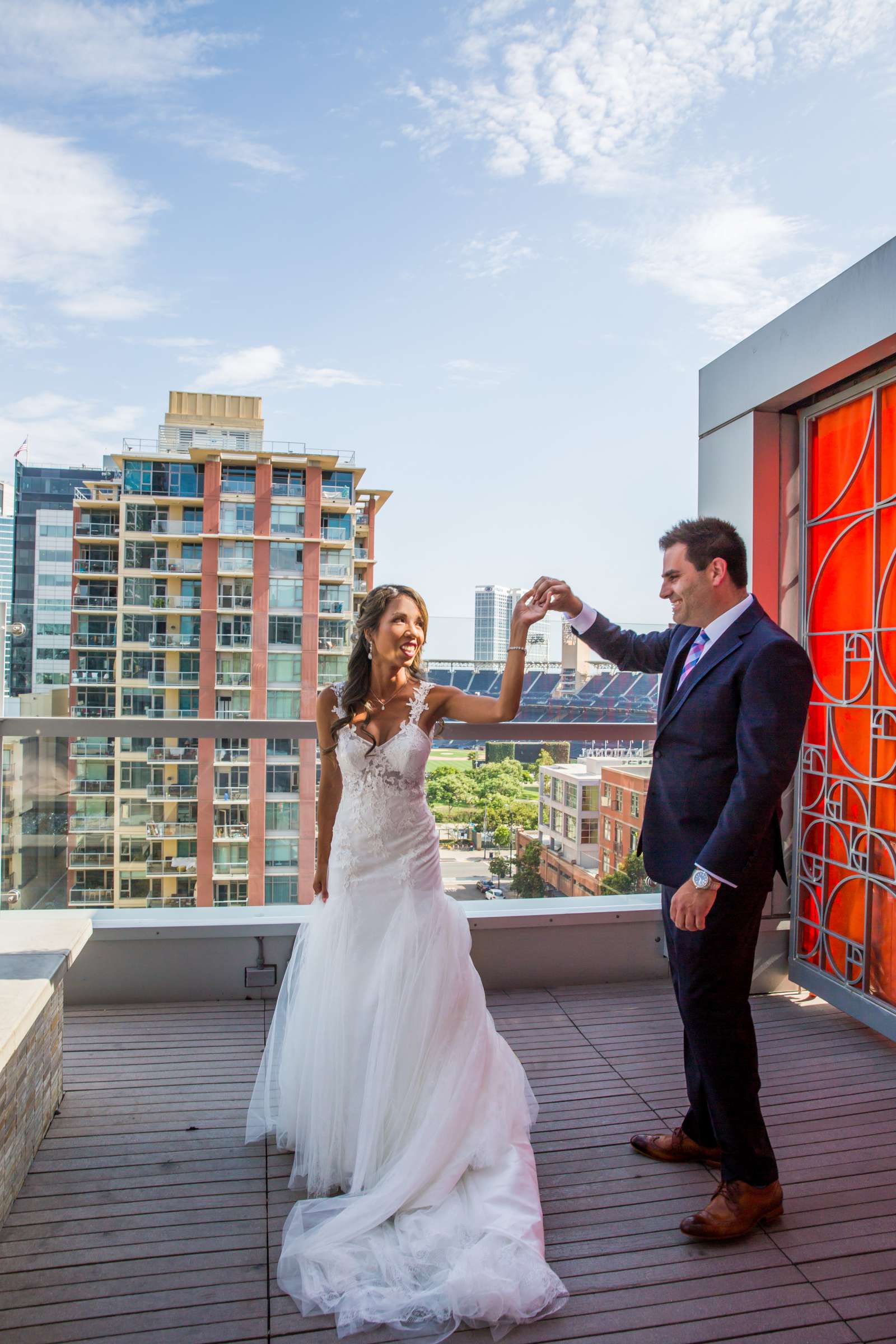 The Ultimate Skybox Wedding, Syna and Noah Wedding Photo #42 by True Photography