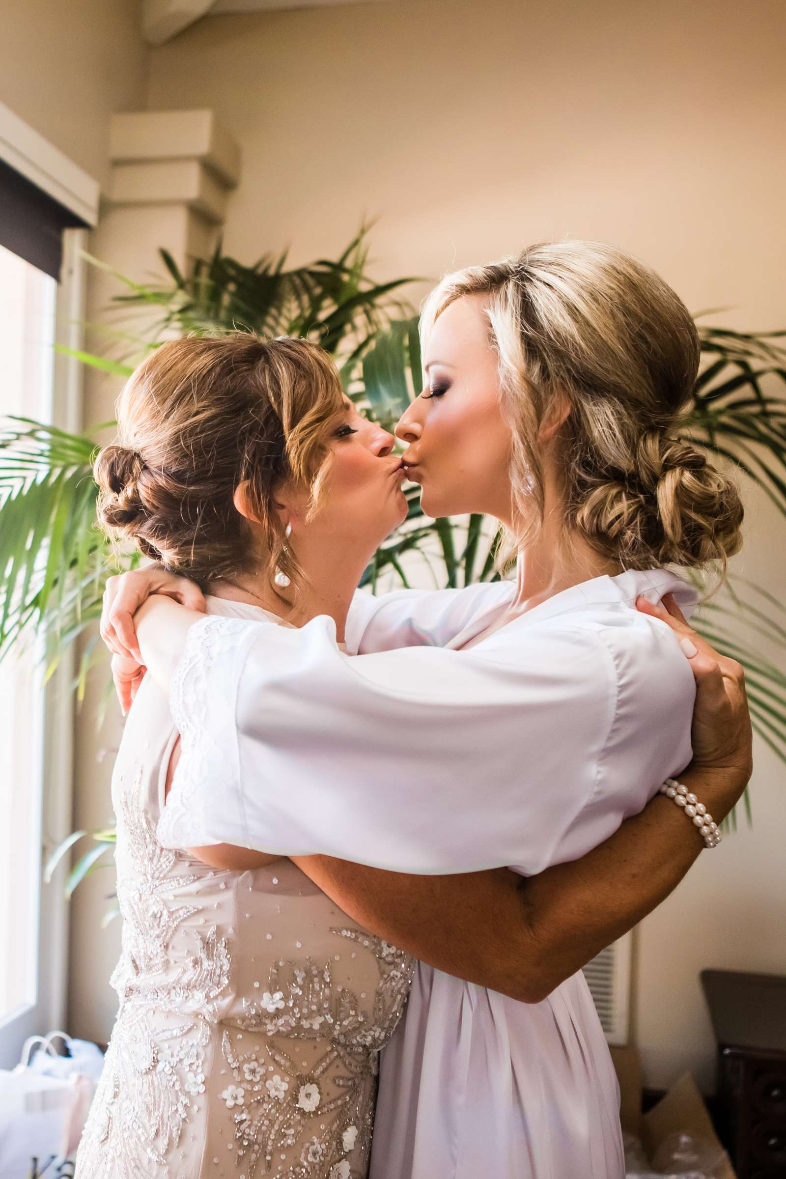 Fairbanks Ranch Country Club Wedding coordinated by Blissful Weddings & Co., Kristina and Allan Wedding Photo #481676 by True Photography