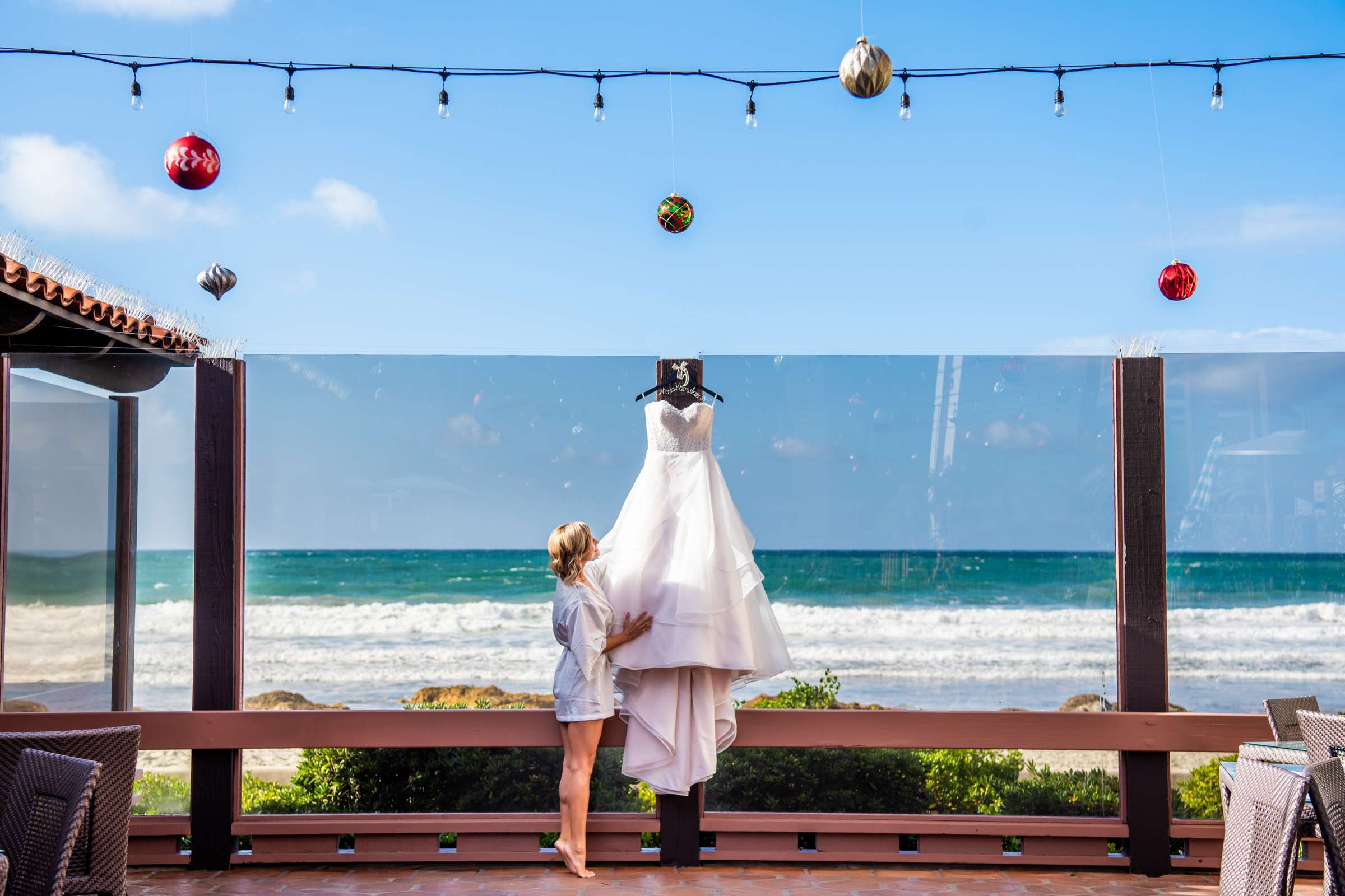 Scripps Seaside Forum Wedding, Beth and Greg Wedding Photo #18 by True Photography