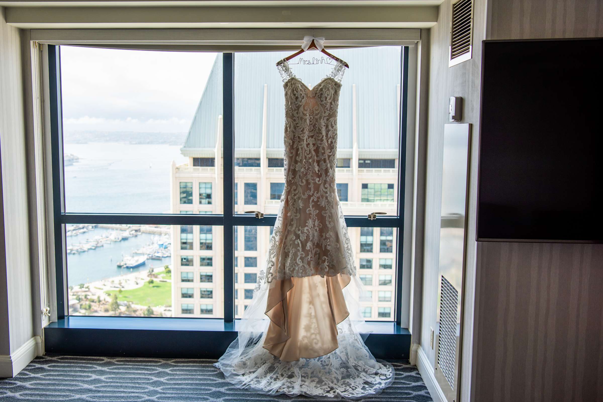Manchester Grand Hyatt San Diego Wedding coordinated by Bella Mia Exclusive Events, Paula and Jimmy Wedding Photo #129 by True Photography