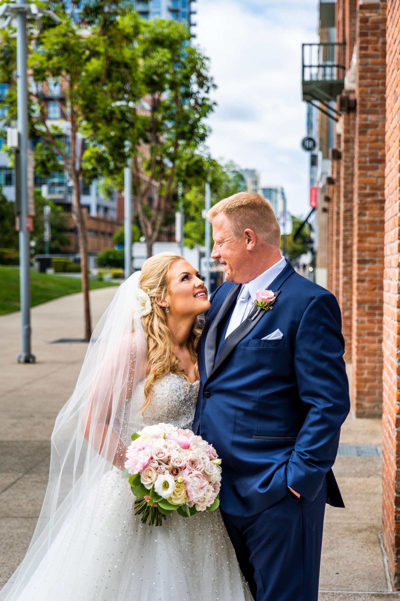 Ultimate Skybox Wedding, Rachel and Jay Wedding Photo #545445 by True Photography