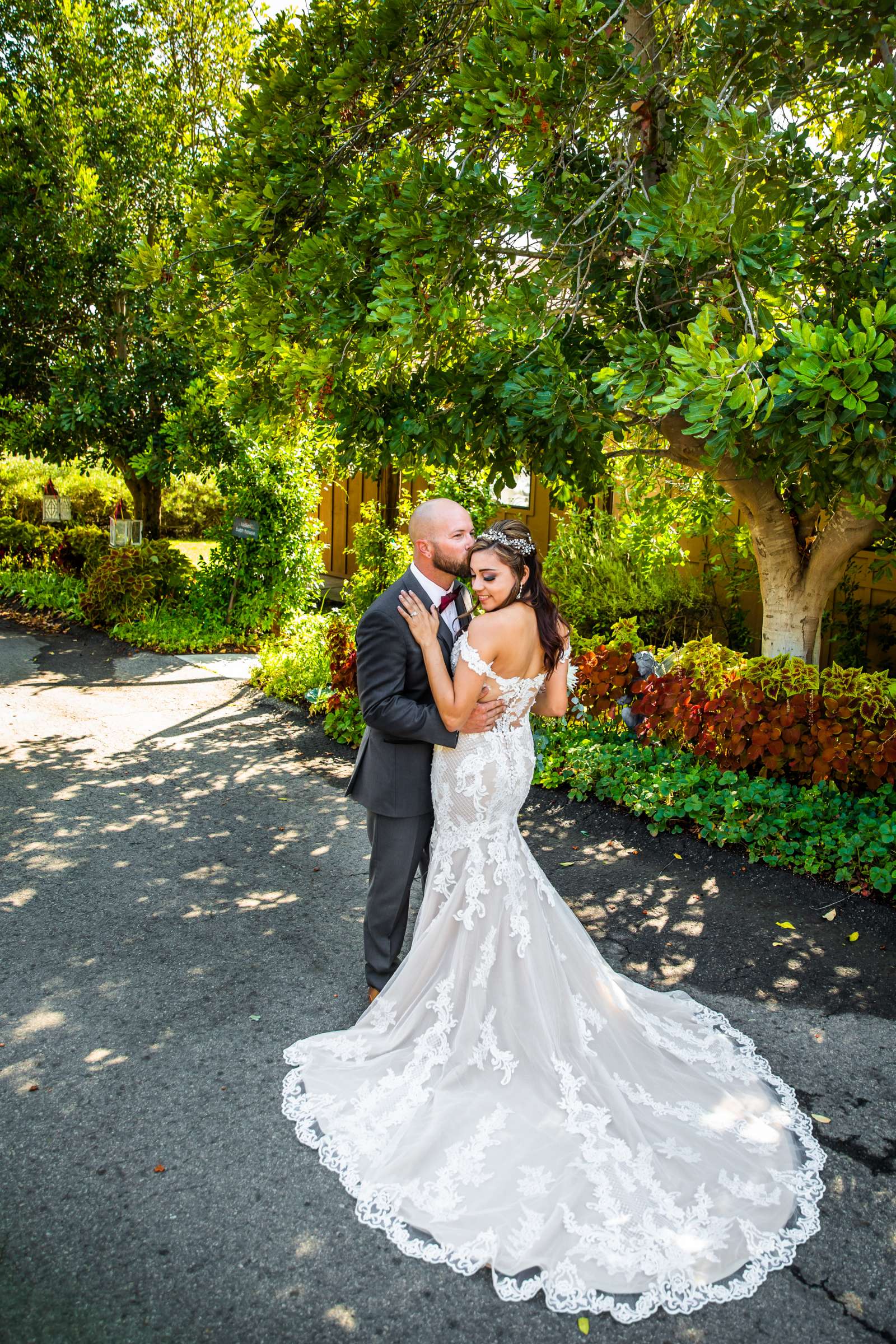 Ethereal Gardens Wedding, Amanda and Jarett Wedding Photo #11 by True Photography