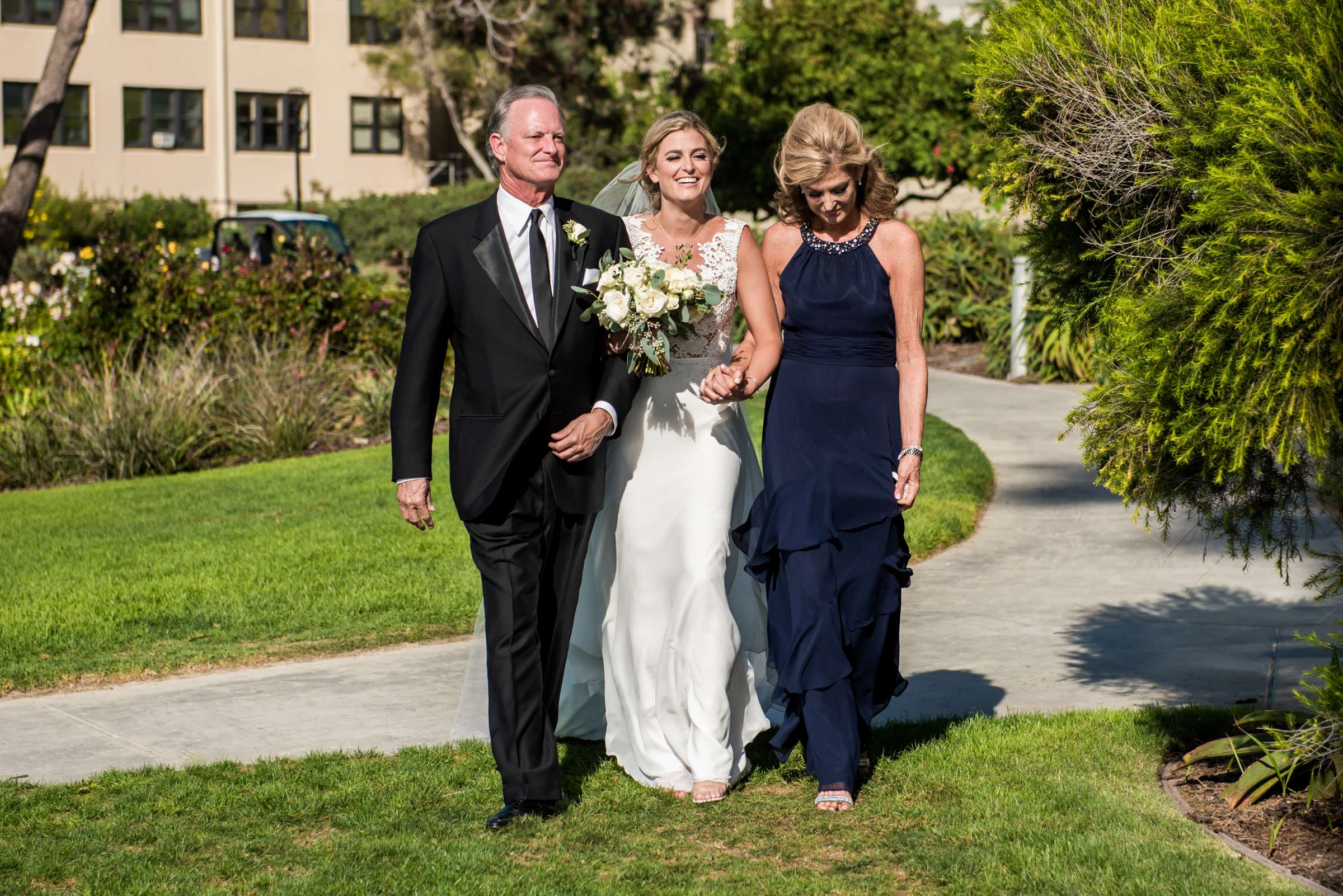 Scripps Seaside Forum Wedding coordinated by First Comes Love Weddings & Events, Kiley and Robert Wedding Photo #580259 by True Photography