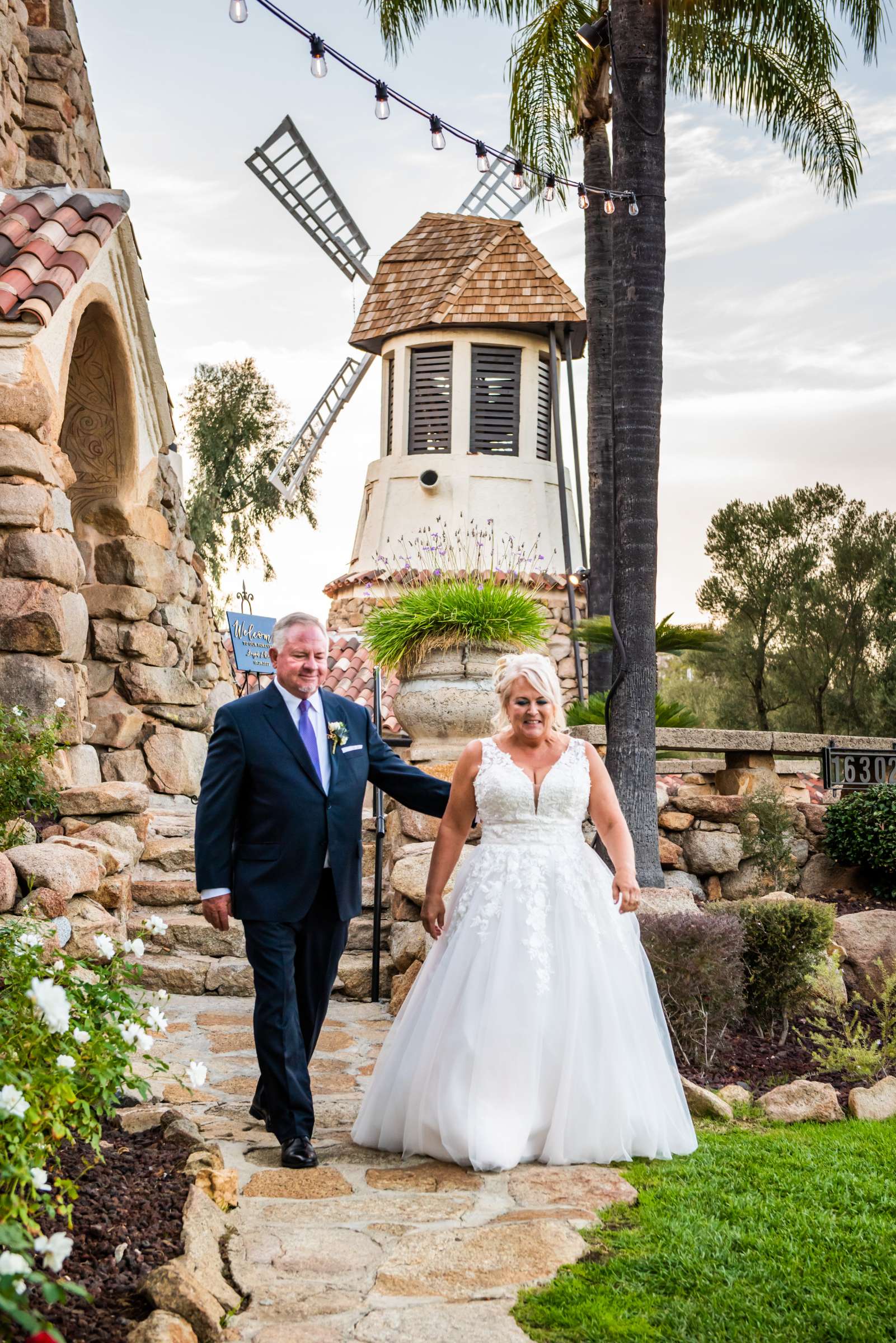 Mt Woodson Castle Wedding, Leigh and Richard Wedding Photo #43 by True Photography