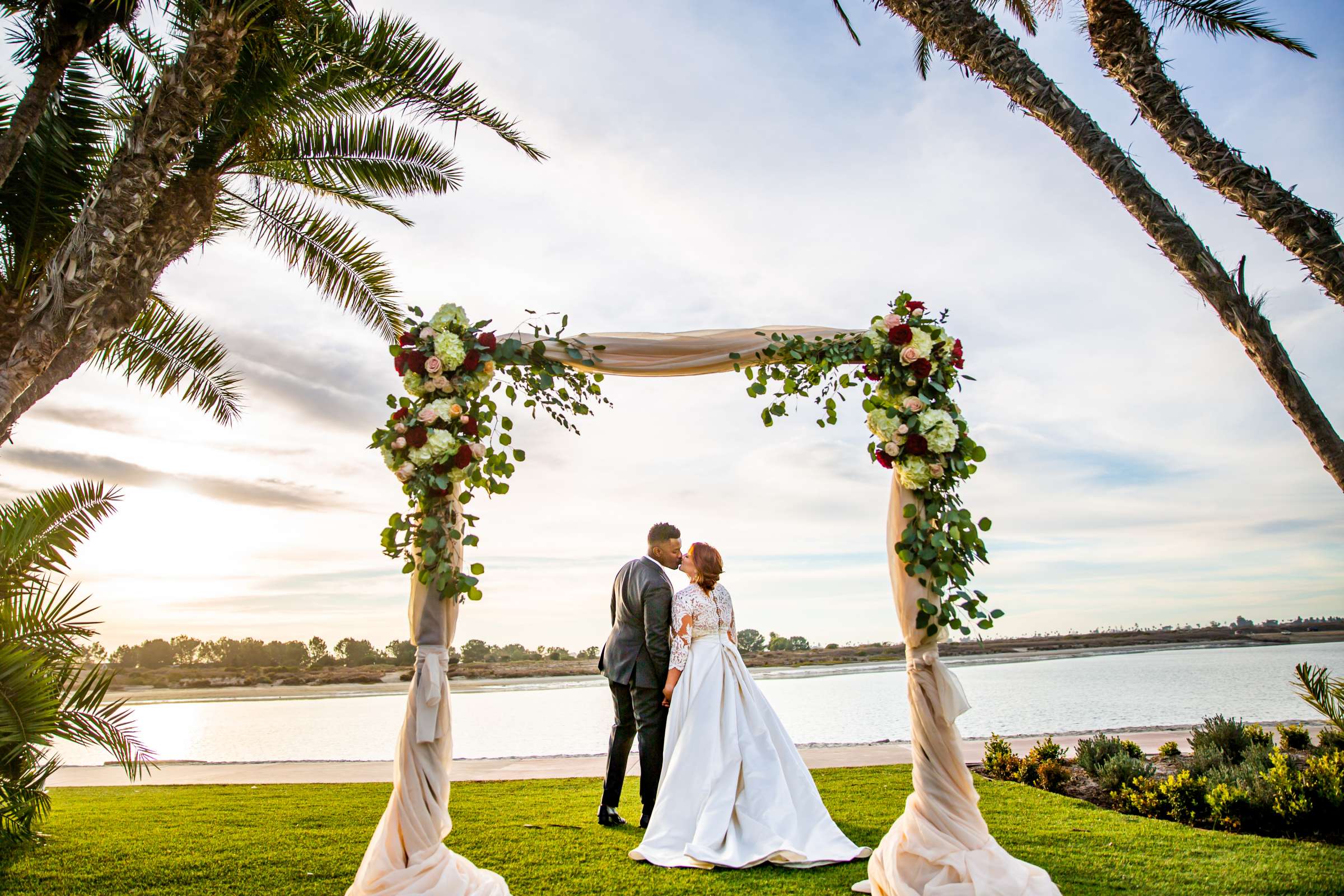 San Diego Mission Bay Resort Wedding coordinated by Elements of Style, Jennifer and Aaron Wedding Photo #622320 by True Photography