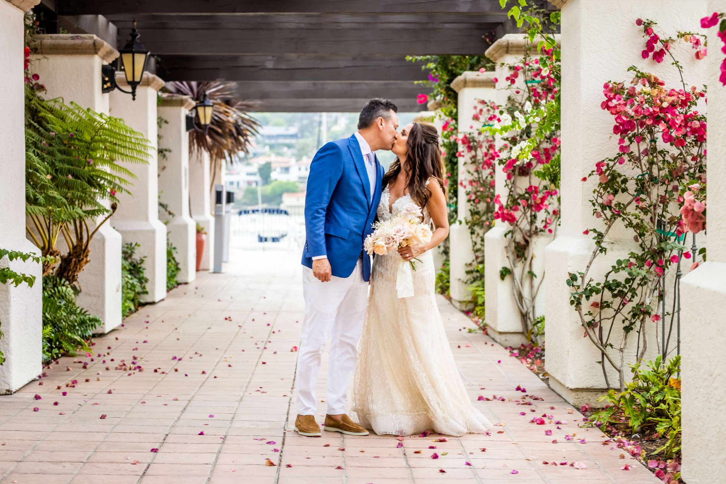 Kona Kai Resort Wedding coordinated by Creative Affairs Inc, Elizabeth and Jason Wedding Photo #83 by True Photography