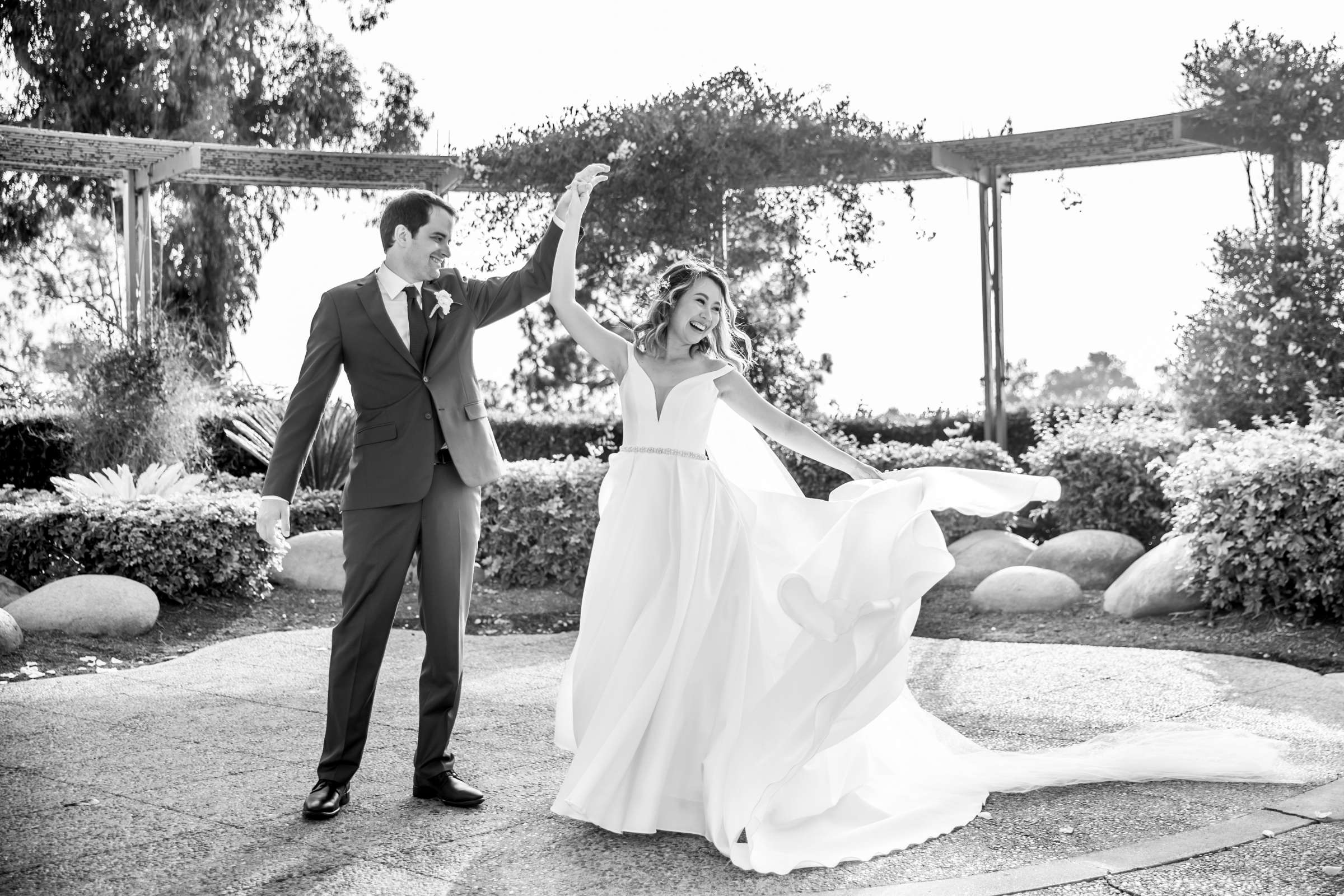 Hilton La Jolla Torrey Pines Wedding coordinated by Type A Soiree Events, Vi and Thomas Wedding Photo #2 by True Photography