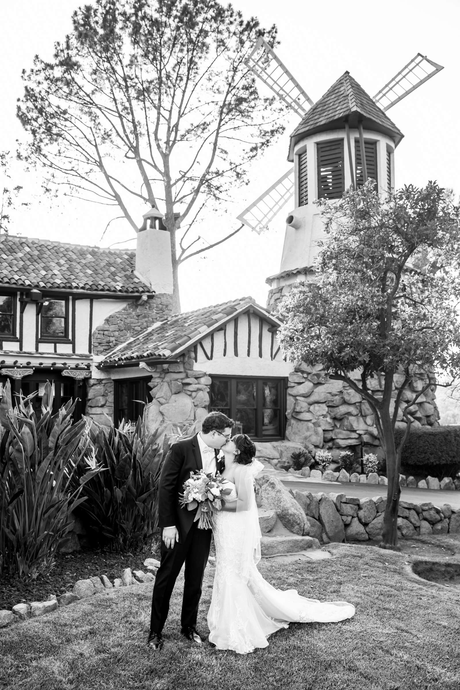 Mt Woodson Castle Wedding, Diana and Tom Wedding Photo #5 by True Photography